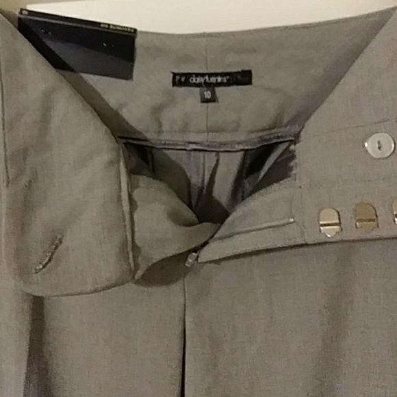 Capris - Picture 2 of 2